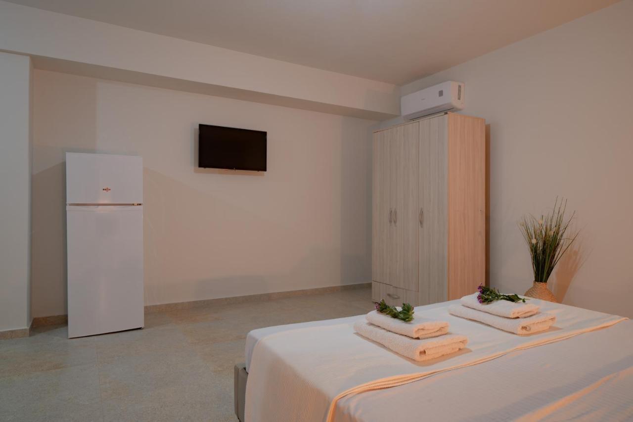 Appartement Pour Deux Personnes Patitírion Exterior foto
